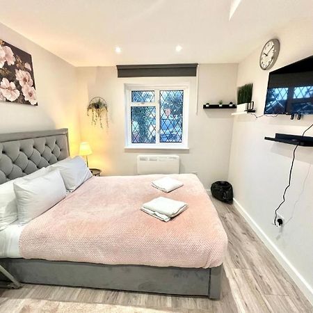 Heathrow Guest House - Oakway Feltham 外观 照片