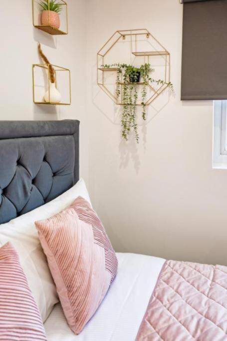 Heathrow Guest House - Oakway Feltham 外观 照片