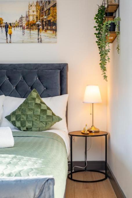 Heathrow Guest House - Oakway Feltham 外观 照片
