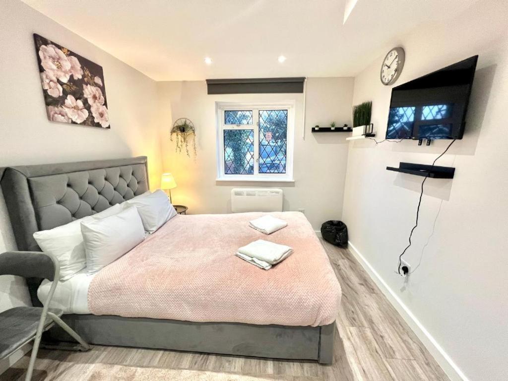 Heathrow Guest House - Oakway Feltham 外观 照片