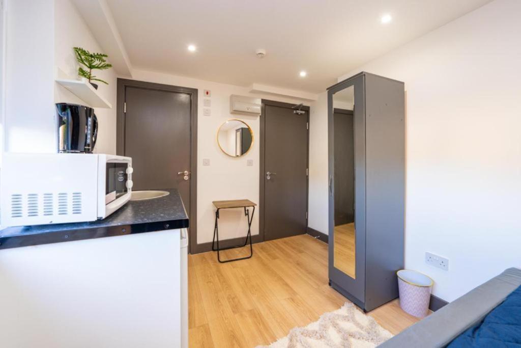 Heathrow Guest House - Oakway Feltham 外观 照片