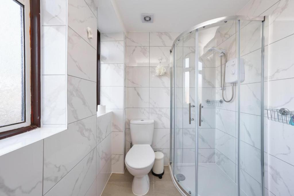 Heathrow Guest House - Oakway Feltham 外观 照片